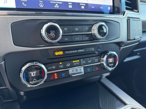 Used 2022 Ford F350 Platinum w/ FX4 Off-Road Package image 21