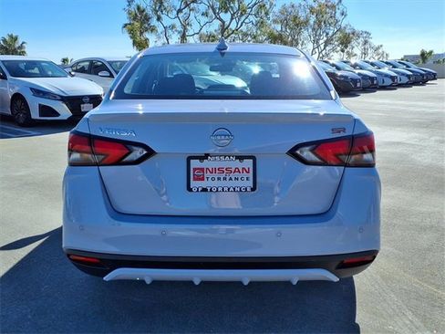 New 2025 Nissan Versa SR w/ Trunk Package image 9