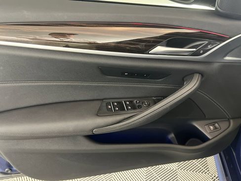 Used 2023 BMW 540i w/ M Sport Package RWD image 11