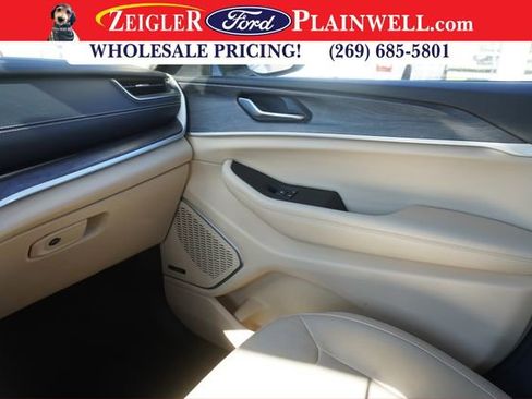 Used 2021 Jeep Grand Cherokee L Limited image 35