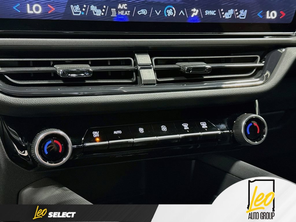 Used 2026 Chevrolet Equinox EV RS w/ Convenience Package II FWD image 18