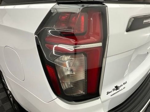 Used 2022 Chevrolet Suburban Z71 AWD/4WD image 24