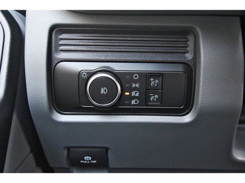 New 2025 Ford F550 4x4 Supercab Super Duty image 17