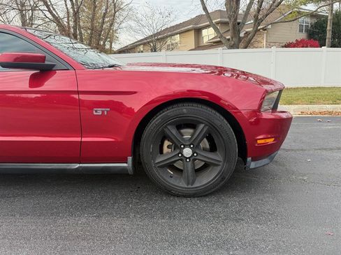 Used 2010 Ford Mustang GT image 30