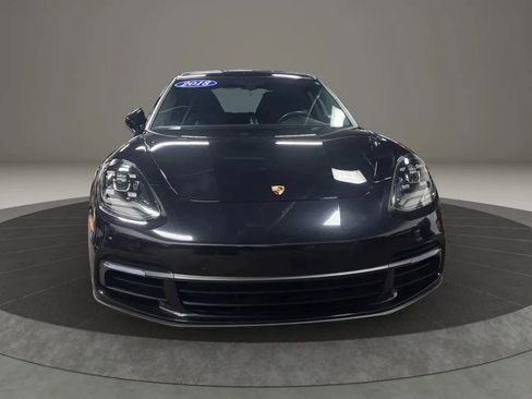 Used 2018 Porsche Panamera 4 image 8