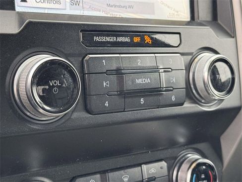 Used 2019 Ford F150 Lariat w/ Equipment Group 502A Luxury image 6