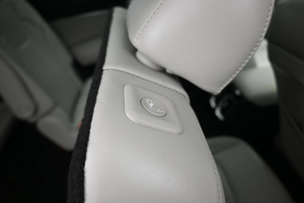 Used 2025 Kia Sorento SX AWD/4WD image 52