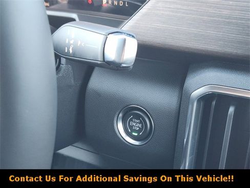 New 2026 GMC Acadia Denali w/ Super Cruise Package image 16