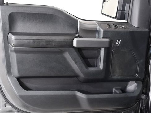 Used 2017 Ford F150 XLT w/ Equipment Group 302A Luxury AWD/4WD image 24