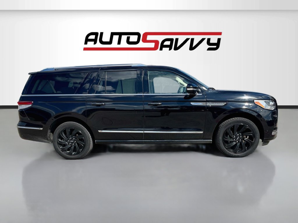 Used 2022 Lincoln Navigator L Reserve AWD/4WD image 8