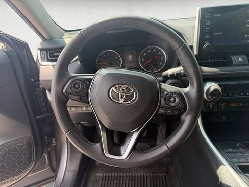 Used 2021 Toyota RAV4 XLE w/ Convenience Package AWD/4WD image 12