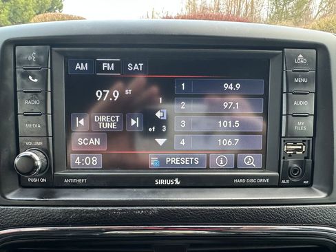 Certified 2019 Dodge Grand Caravan SXT FWD image 5