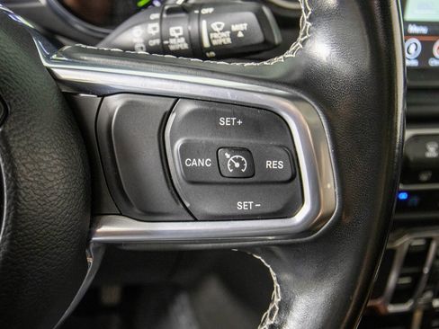 Used 2022 Jeep Wrangler Unlimited Sahara image 22