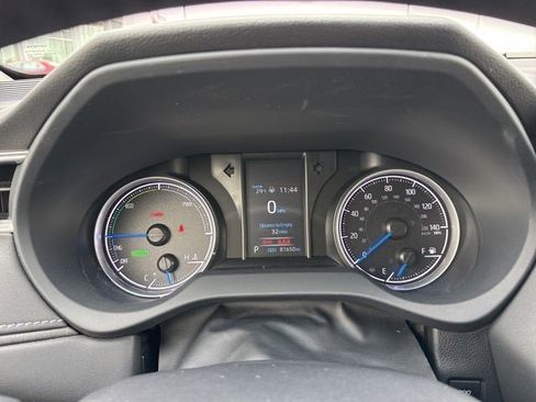 Used 2021 Toyota Venza LE image 25