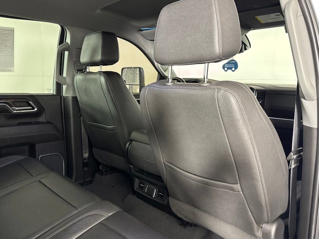 Certified 2024 Chevrolet Silverado 2500 LTZ AWD/4WD image 39