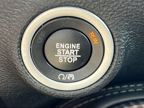 Used 2020 Dodge Challenger R/T RWD image 20