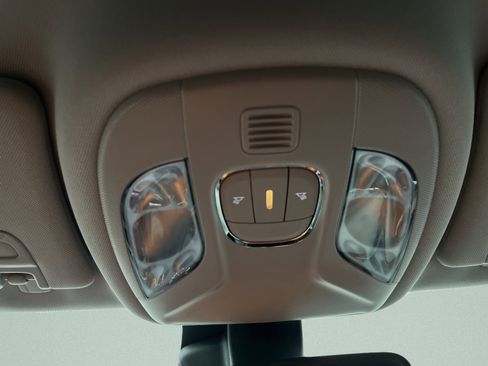 Used 2022 Jeep Compass Limited image 20