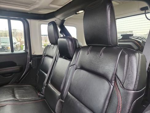 Used 2019 Jeep Wrangler Unlimited Rubicon image 24