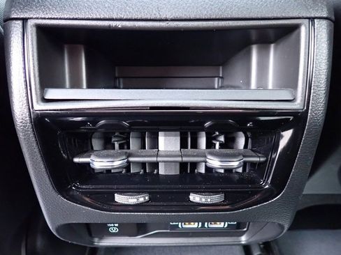 Used 2023 Jeep Grand Cherokee Altitude image 15