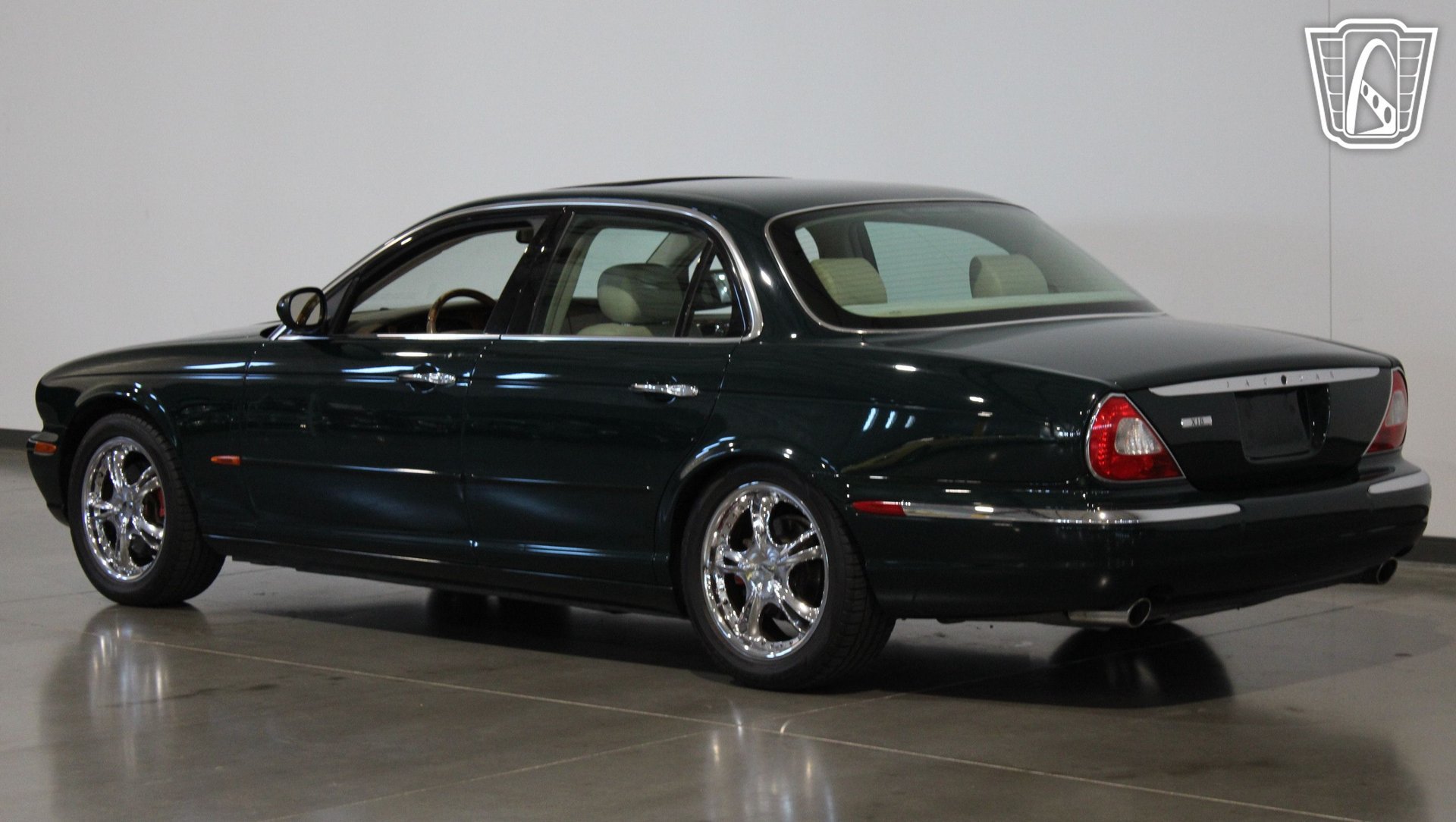Used 2004 Jaguar XJ8 RWD image 26
