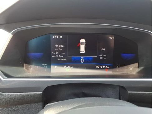 Used 2022 Volkswagen Tiguan SE AWD/4WD image 18
