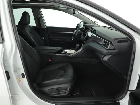Used 2019 Toyota Camry XSE w/ Driver Assist Package FWD image 6