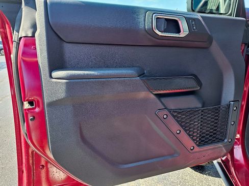 Used 2025 Ford Bronco Badlands AWD/4WD image 4