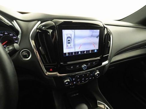 Used 2023 Chevrolet Traverse RS image 16