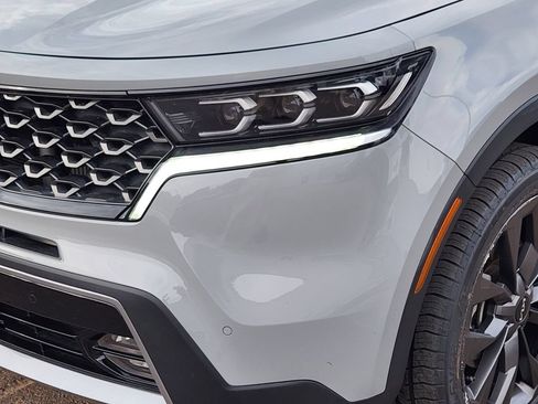 Certified 2023 Kia Sorento SX Prestige AWD/4WD image 8
