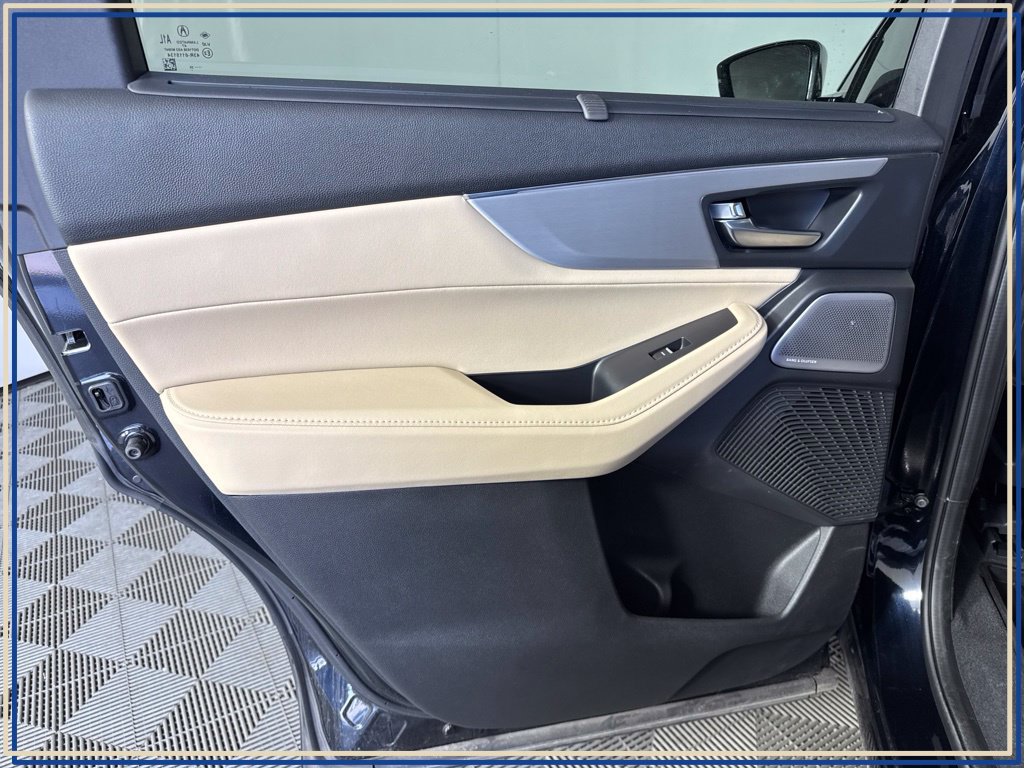 Used 2025 Acura MDX w/ Technology Package FWD image 31