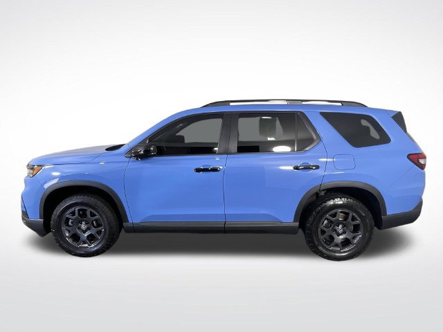 Used 2025 Honda Pilot TrailSport image 13