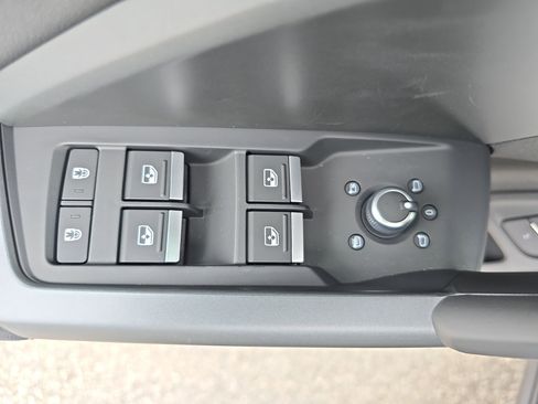 New 2025 Audi Q3 2.0T Premium image 25