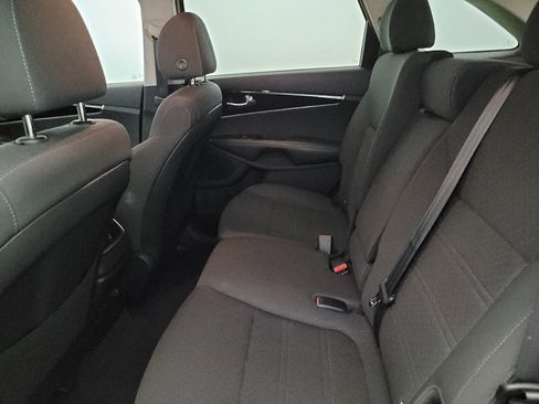 Used 2020 Kia Sorento S AWD/4WD image 18