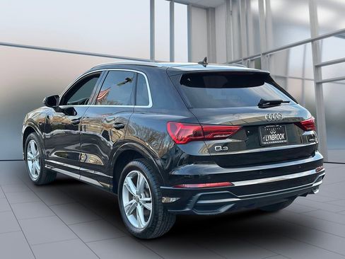 Used 2019 Audi Q3 2.0T Premium w/ Convenience Package image 8