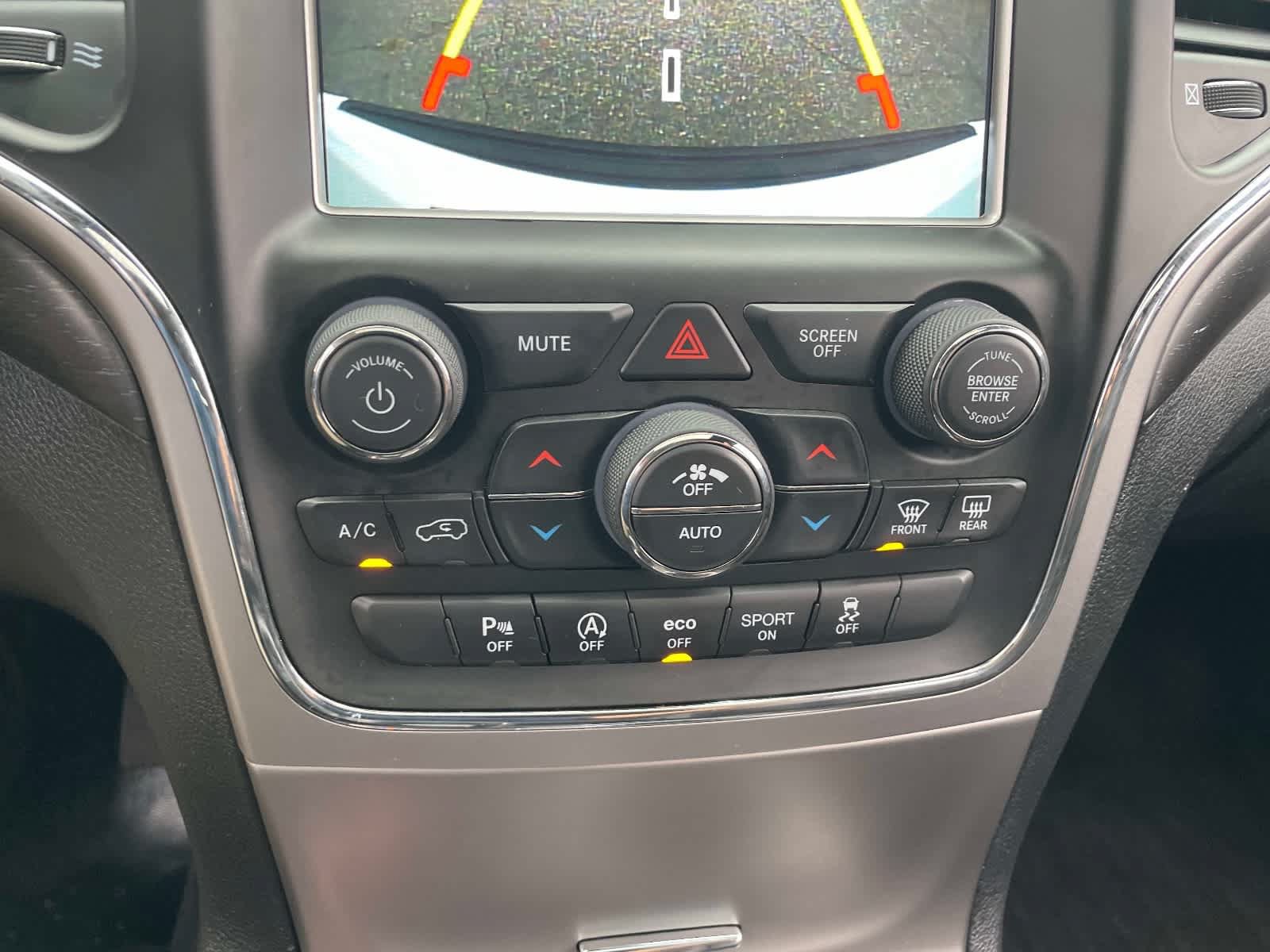 Used 2018 Jeep Grand Cherokee Altitude AWD/4WD image 27
