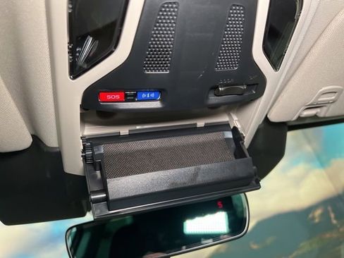 Used 2025 Subaru Outback Premium w/ Popular Package #1A image 45