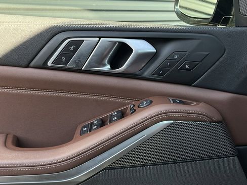 Used 2023 BMW X5 M50i w/ Climate Comfort Package image 19