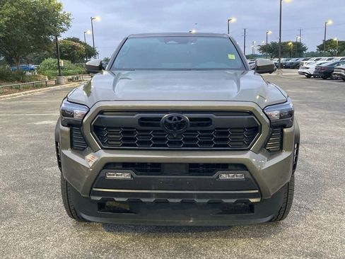 Used 2026 Toyota Tacoma TRD Off-Road AWD/4WD image 2