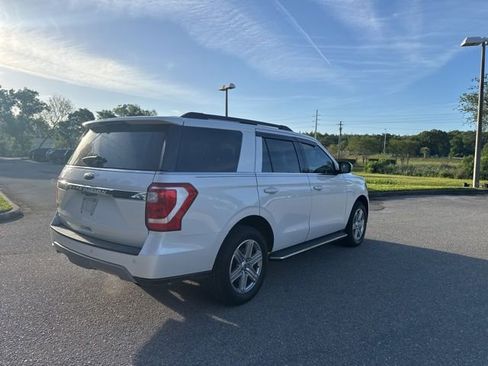 Used 2019 Ford Expedition XLT w/ Equipment Group 202A image 5