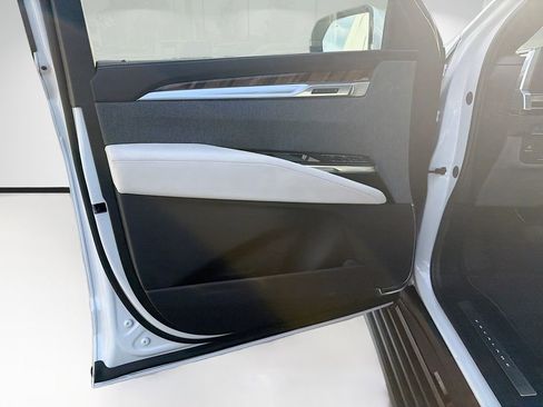 New 2026 Cadillac Escalade Platinum Sport AWD/4WD image 24