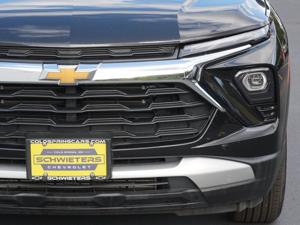 Certified 2024 Chevrolet TrailBlazer LT w/ Driver Confidence Package FWD image 9