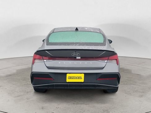 Certified 2025 Hyundai Elantra Sport image 4