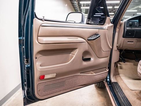 Used 1995 Ford Bronco XL AWD/4WD image 39