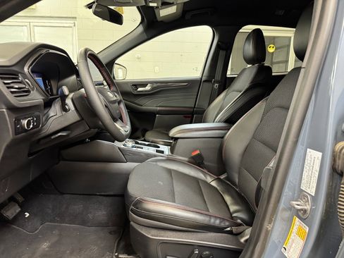 Used 2025 Ford Escape ST-Line w/ Tech Pack #1 image 12