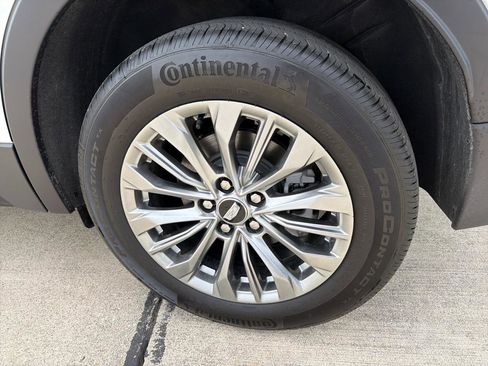 Used 2025 Cadillac XT4 Premium Luxury w/ Technology Package image 23