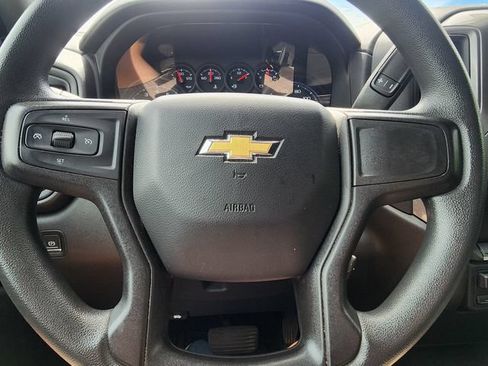 Used 2021 Chevrolet Silverado 2500 Custom w/ Custom Convenience Package AWD/4WD image 28