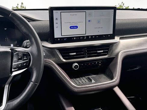 Certified 2025 Ford Explorer Platinum w/ LUX Leather Package image 6