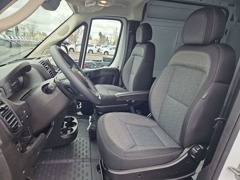 New 2026 RAM ProMaster 2500 w/ Convenience Group image 21