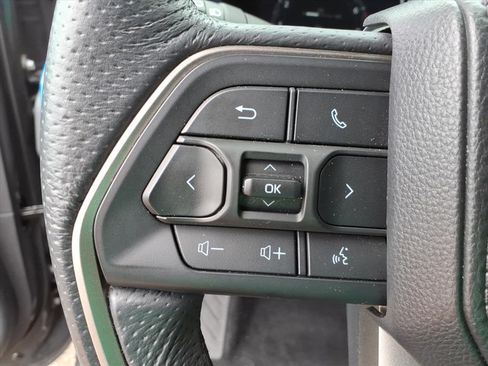 Used 2025 Toyota Tacoma TRD Off-Road AWD/4WD image 23