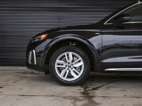 Used 2022 Audi Q5 2.0T Premium image 12